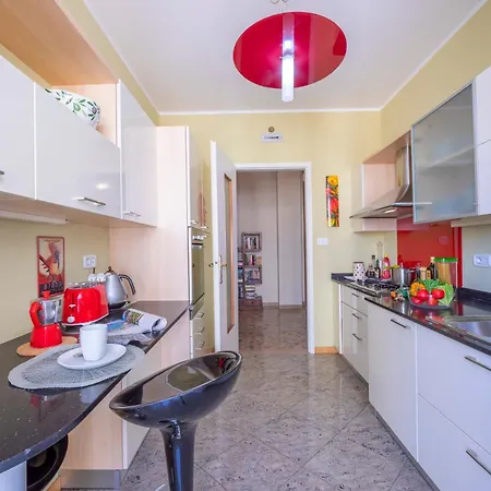 Apartment Dante - Happy *